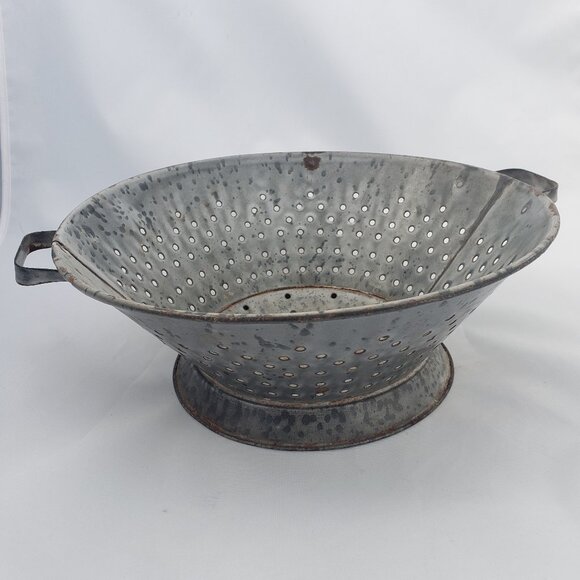 Vintage Graniteware Gray Enamelware Handled Colander Strainer - Picture 1 of 8
